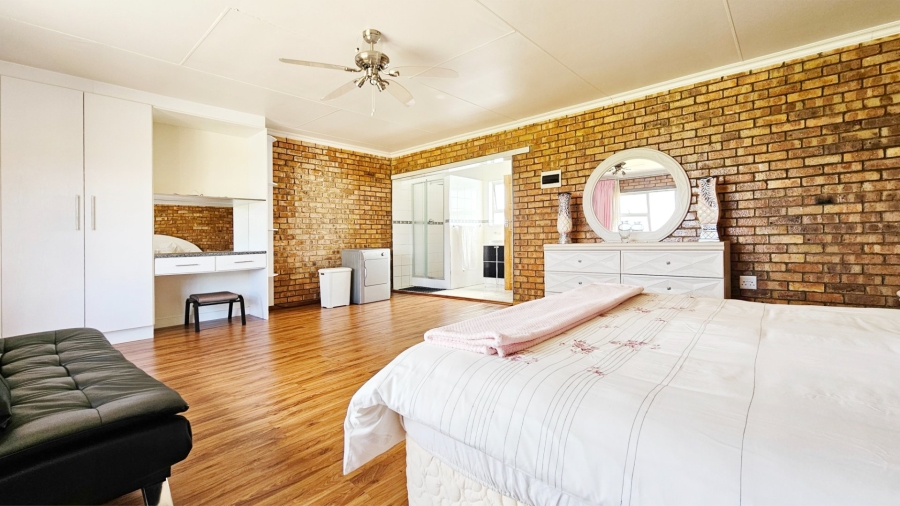 3 Bedroom Property for Sale in Oranjeville Free State